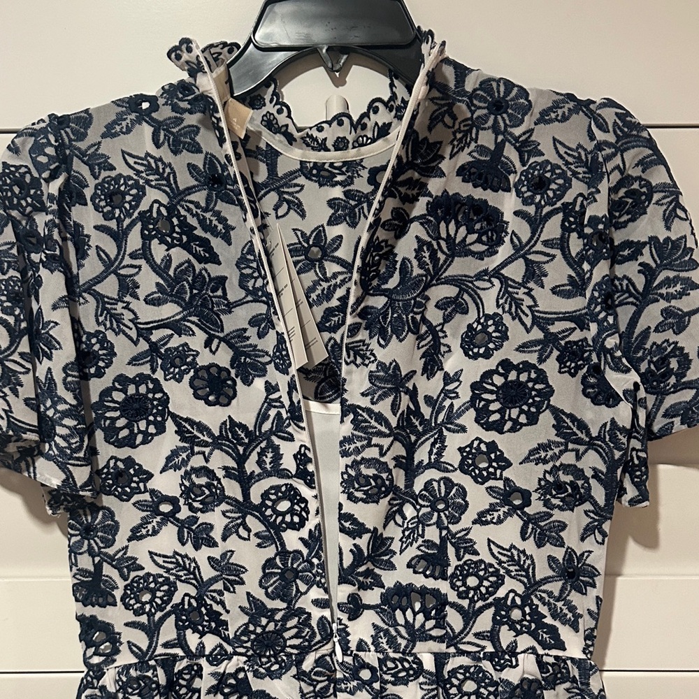 MICHAEL Michael Kors embroidered Navy and White Floral Dress- size 4 - Picture 6 of 6